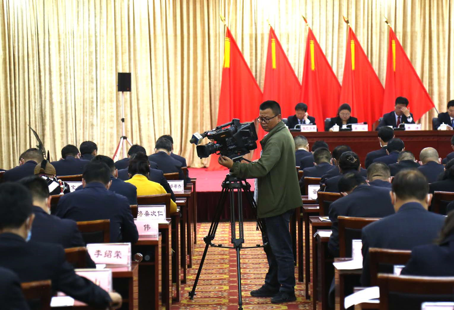 格?；▋洪_  高原逐夢來